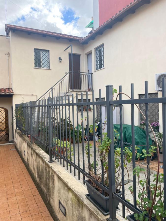 Residenza Niutta- Roma Διαμέρισμα Εξωτερικό φωτογραφία